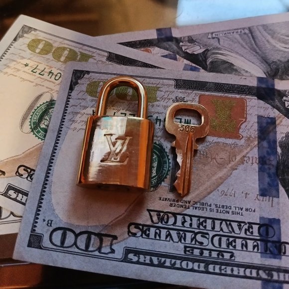 Louis Vuitton Lock & Key #306 - Picture 1 of 4
